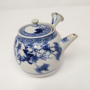 Antique 19th Century Meiji Period Japanese Kyusu Teapot BLUE AND WHITE FLORAL